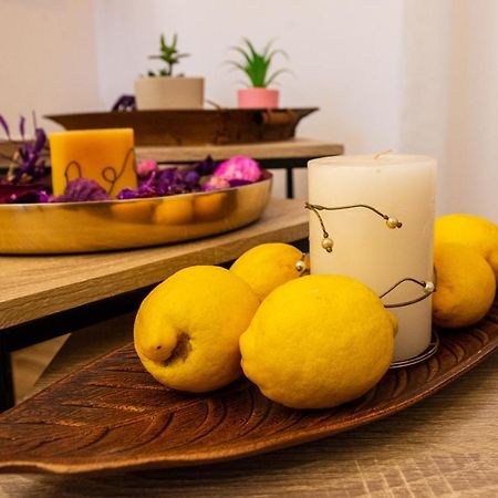 Lemon Garden Stylish Private Apartment Kalamata Bagian luar foto
