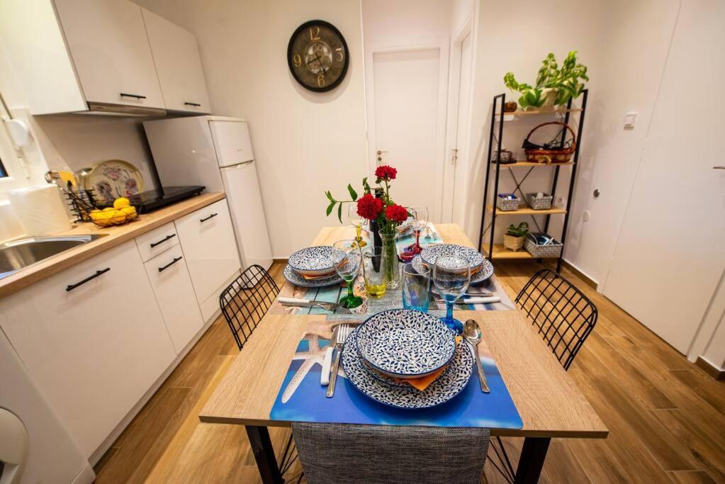 Lemon Garden Stylish Private Apartment Kalamata Bagian luar foto