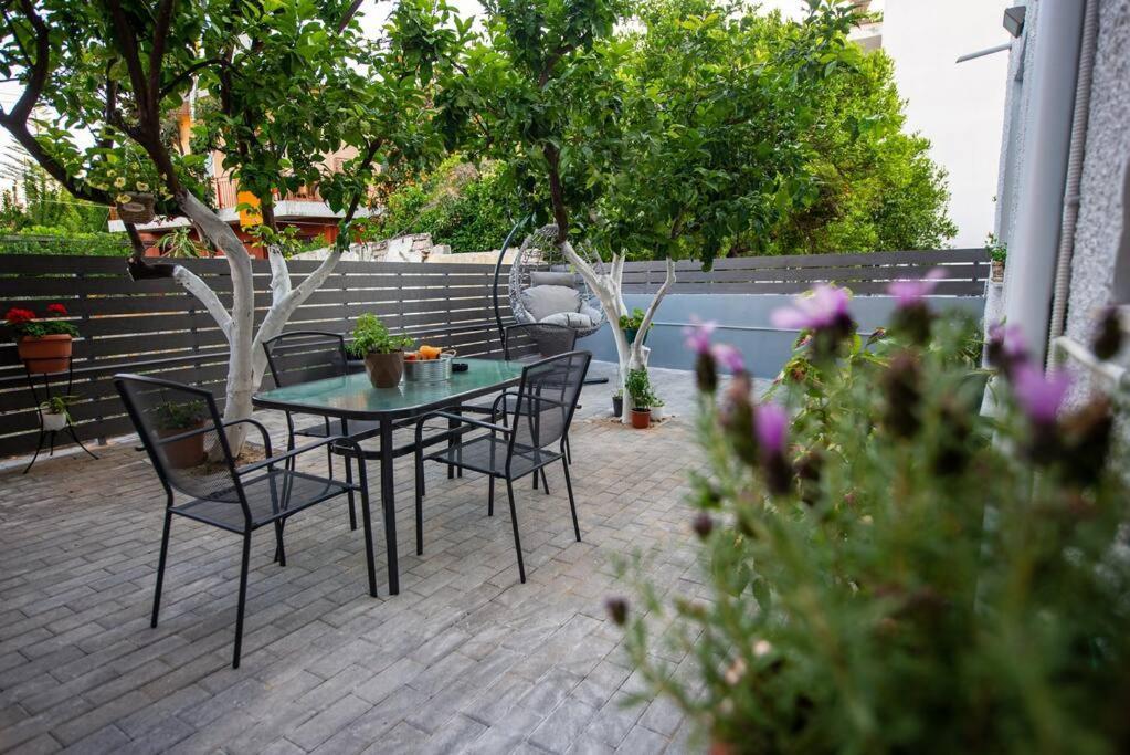 Lemon Garden Stylish Private Apartment Kalamata Bagian luar foto