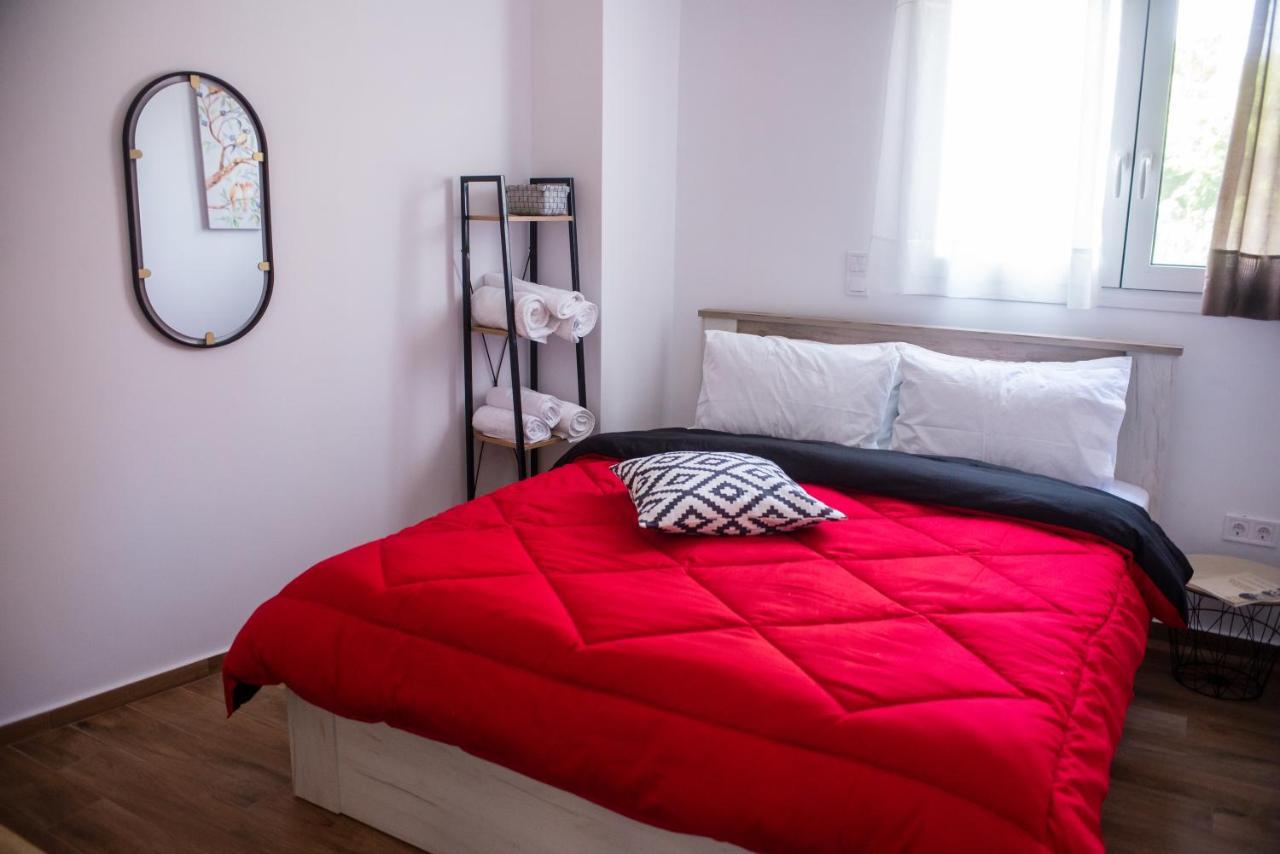 Lemon Garden Stylish Private Apartment Kalamata Bagian luar foto